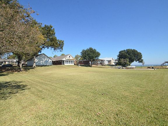 4th image of 291 Fishermans Bend Dr