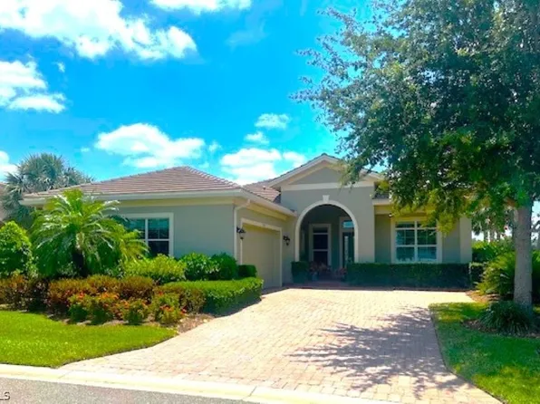 13813 Woodhaven Cir, Fort Myers, FL 33905