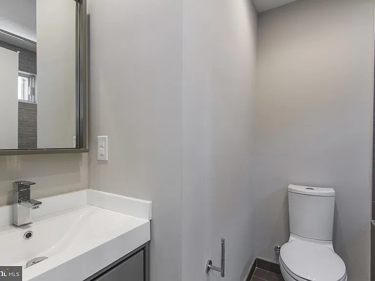 716 S Sartain St #2 — Photo 12