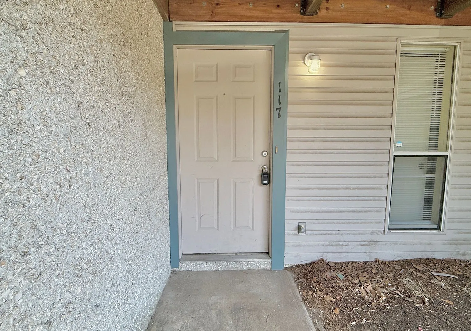 Available Now! (Pet Friendly) | Only Pay Electric + Rent — Photo 1