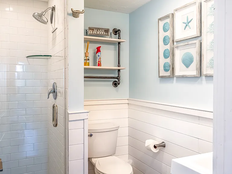 131 N Shore Blvd #8 — Photo 6