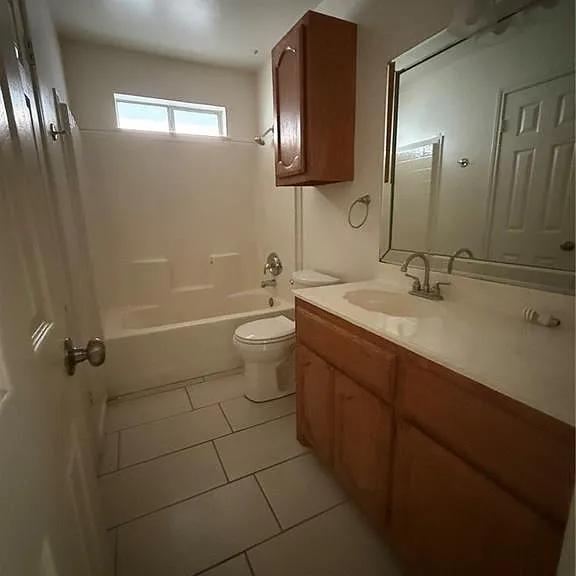 1916 Summer Breeze Rd #B — Photo 6