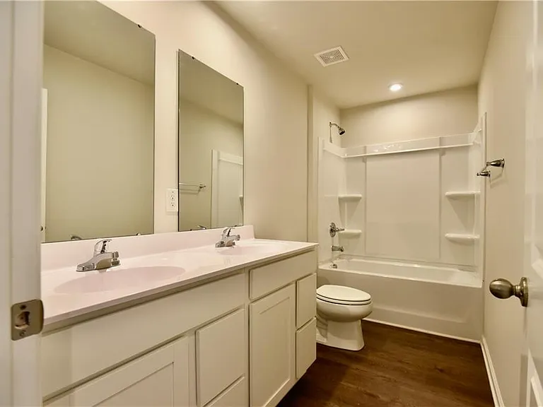 8421 Limerick Ln — Photo 31