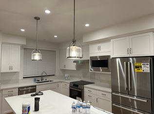 1345 W Middlefield Rd, Mountain View, CA 94043