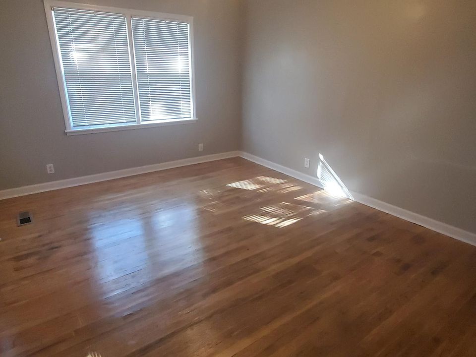 1st image of 2837 Greenside Dr NW