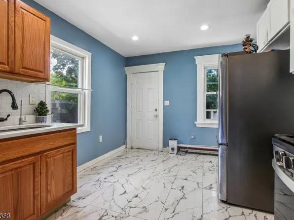 268 Halsted St, East Orange City, NJ 07018