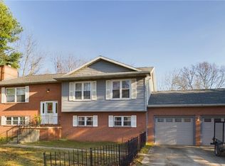 1100 41st St, Vienna, WV 26105