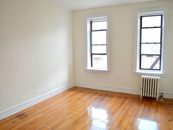 4th image of 4705 45th St APT D5