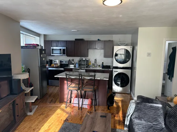 607 Charles St APT 3, Providence, RI 02904