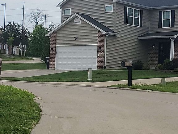 5th image of 210 Discovery Village Cir