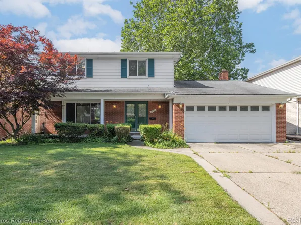 20418 Edmunton St, Saint Clair Shores, MI 48080