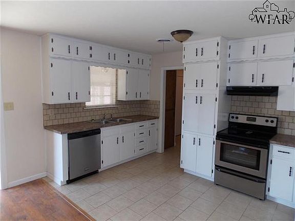 2nd image of 5510 Montague Dr