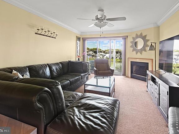 4th image of 2116 Chesapeake Harbour Dr APT T2