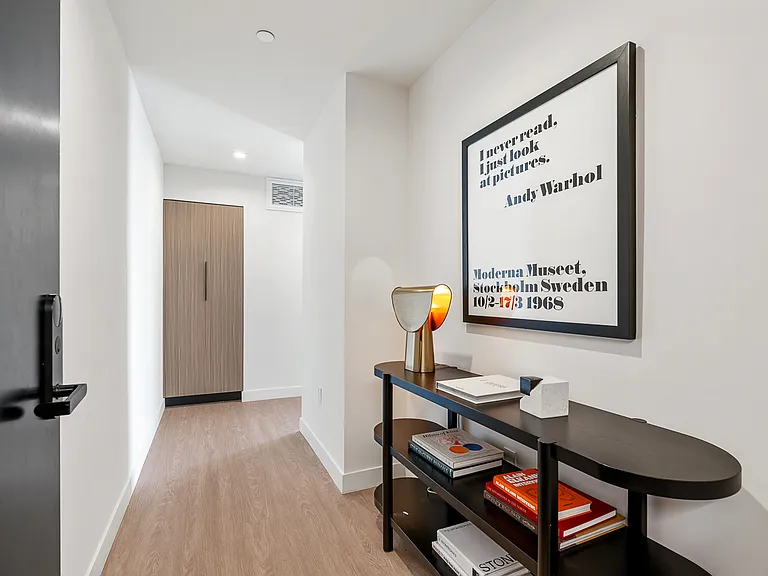 Venue Residences — Photo 151