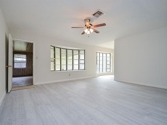 4th image of 11427 Cliffgate Dr