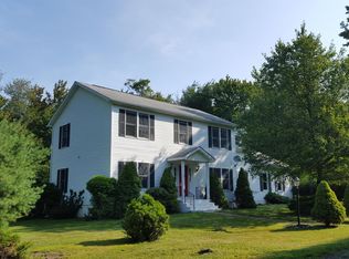 9321 Horn Owl Ln, Tobyhanna, PA 18466