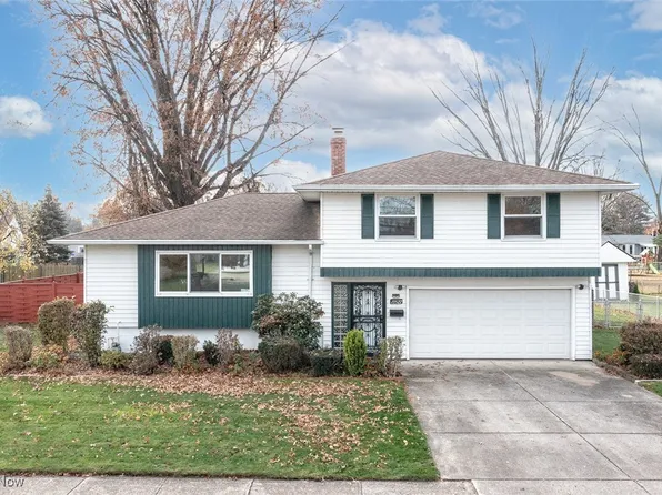 13527 Holland Rd, Brookpark, OH 44142