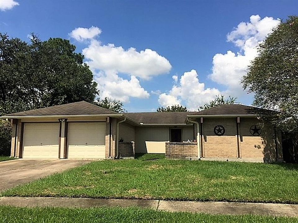 1st image of 2802 Knoxville Dr