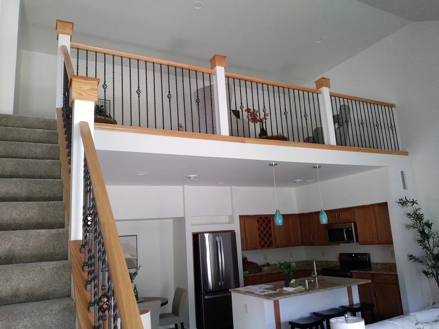 3 bed, 2.5 bath, 2000 sqft, $2,975 — Photo 4