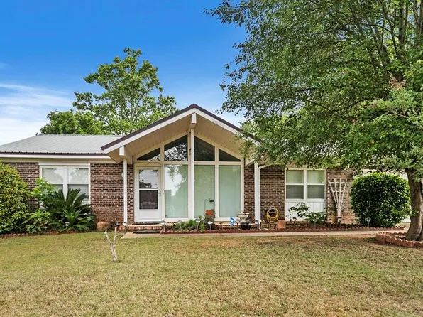 619 Chapelwood Dr, Dothan, AL 36305
