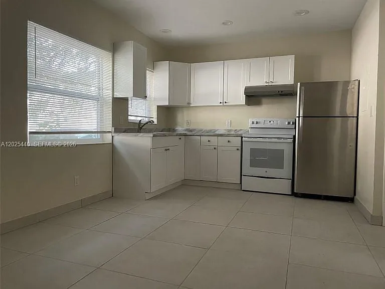 1720 Pierce St #3 — Photo 2
