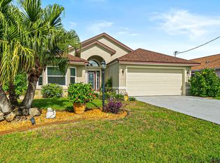 13 Comet Ct, Palm Coast, FL 32137