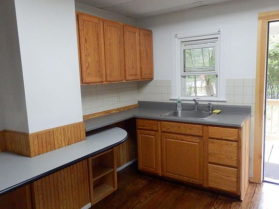 4th image of 168 Clubhouse Dr