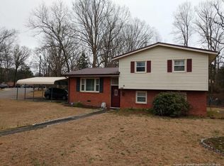 1016 N Hill Rd, Fayetteville, NC 28303