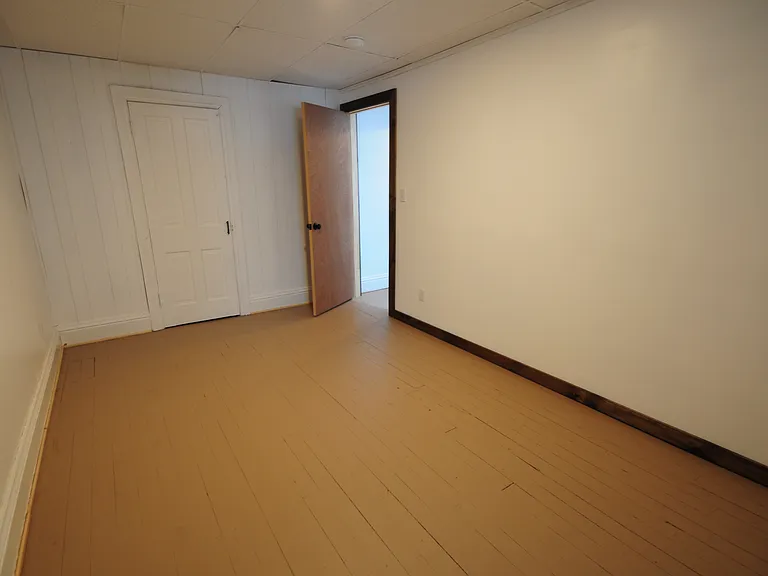 16 S Walnut St #16 — Photo 9