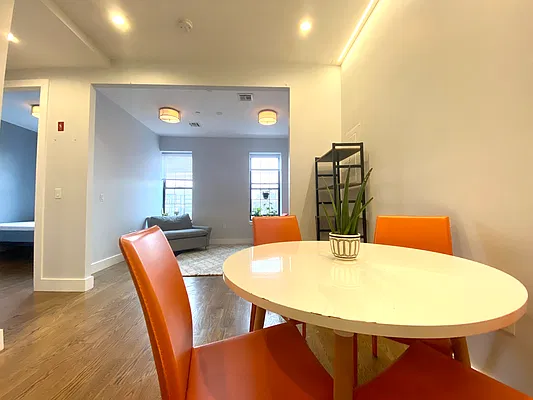 Rented by Compass | media 26