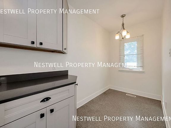 5th image of 454 E Bryan Ave