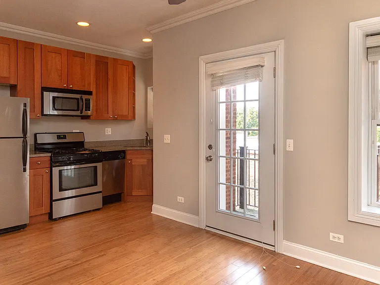 1022 W. Dakin — Photo 21