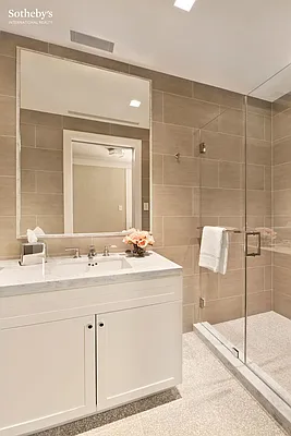 Sold by Sotheby's International Realty | media 22