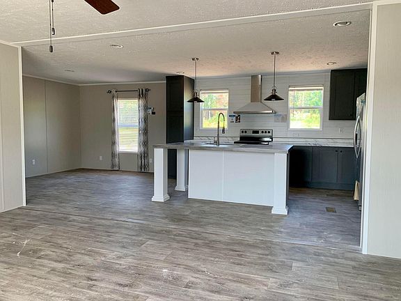 4th image of 318 Bungalow Dr