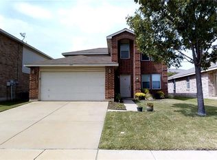 1925 Lariat Dr, Fort Worth, TX 76247