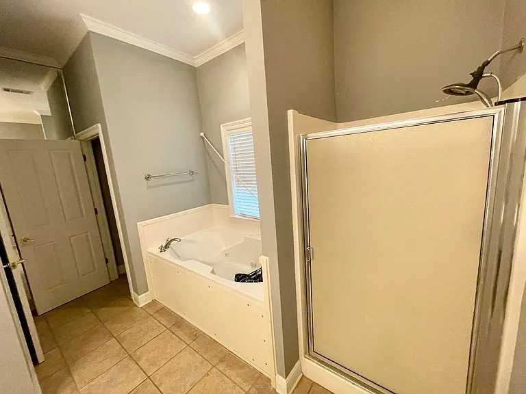 18 Charleston Cir — Photo 8