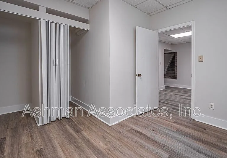 2402 Betsy Ct SW — Photo 35