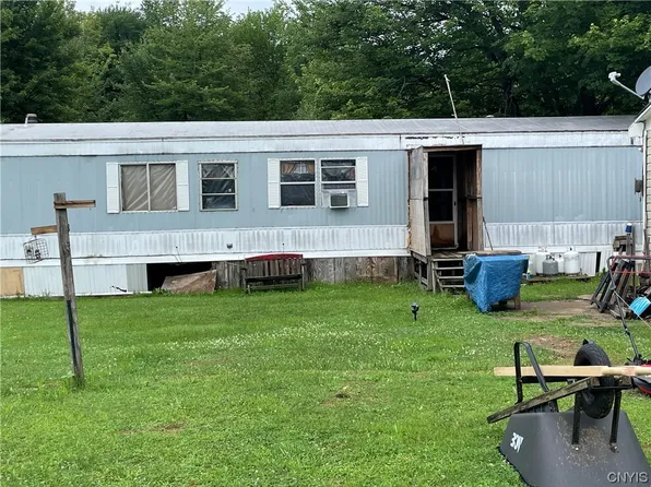 239 County Route 8, Fulton, NY 13069