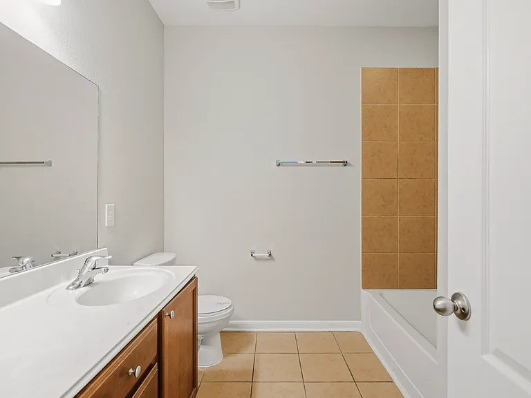 16430 Sheffield Run Dr — Photo 5