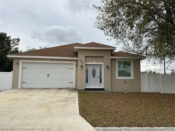 707 SE 4th St, Mulberry, FL 33860