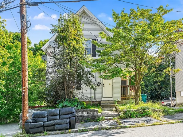 65 Albee St, Fitchburg, MA 01420