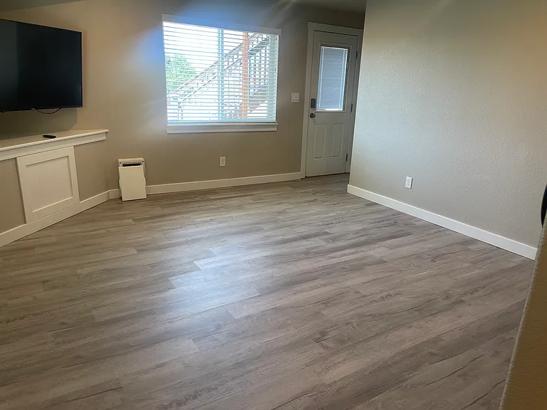 1637 Valley Oak Ct — Photo 23
