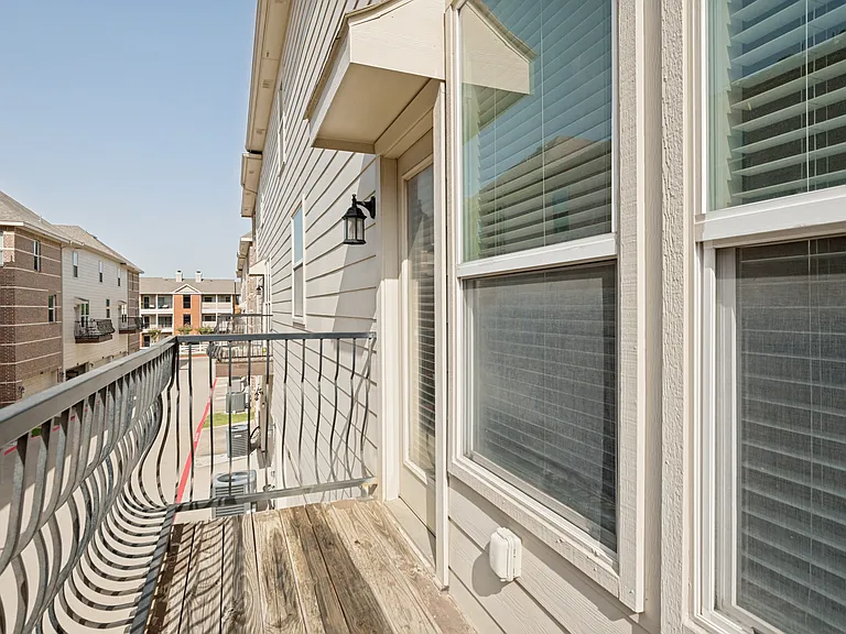 2500 Rockbrook Dr #82 — Photo 25