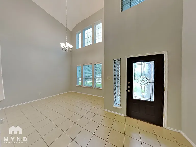 414 Jasmine Cir — Photo 12