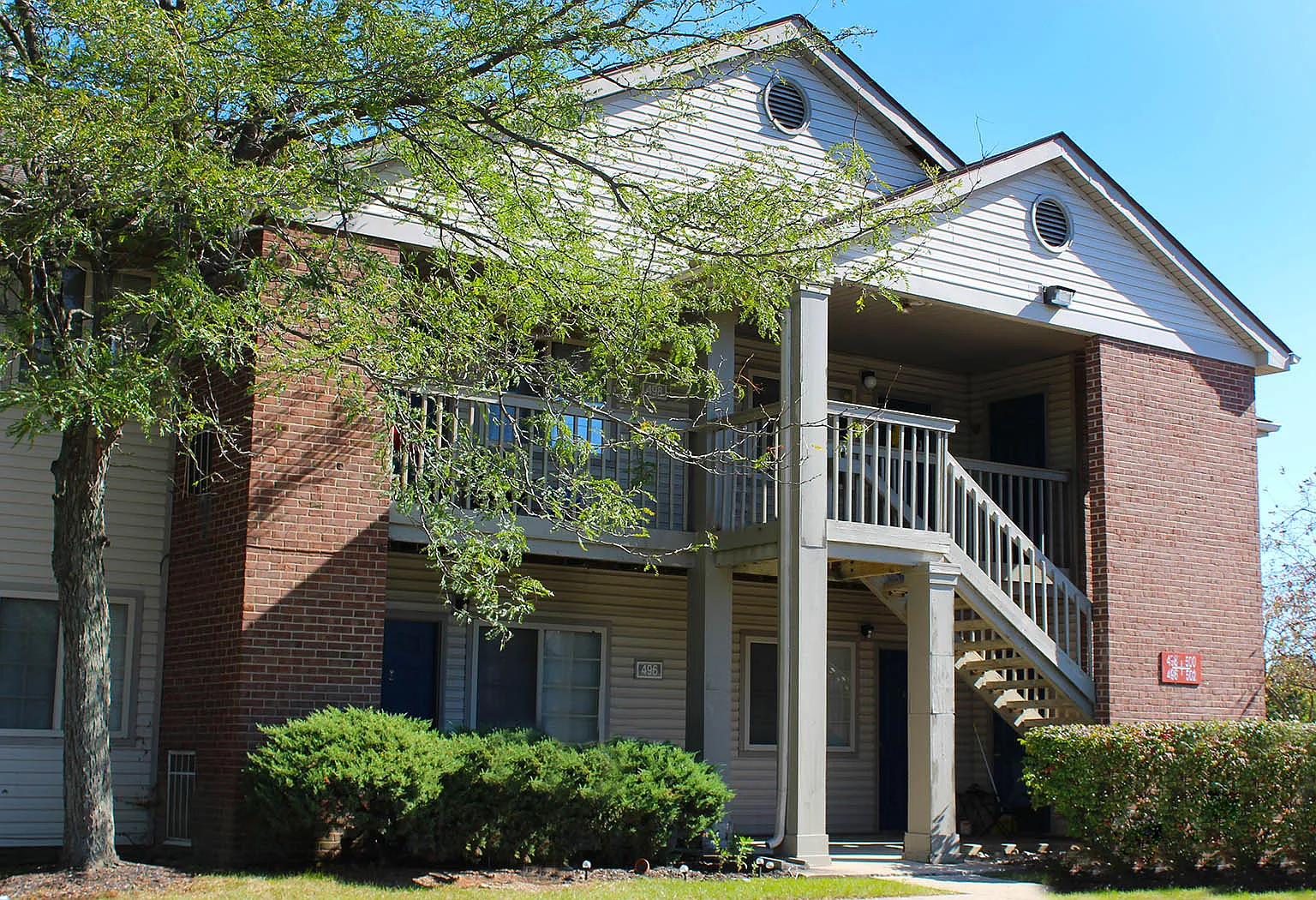 Eagle Crest Apartments — Photo 4
