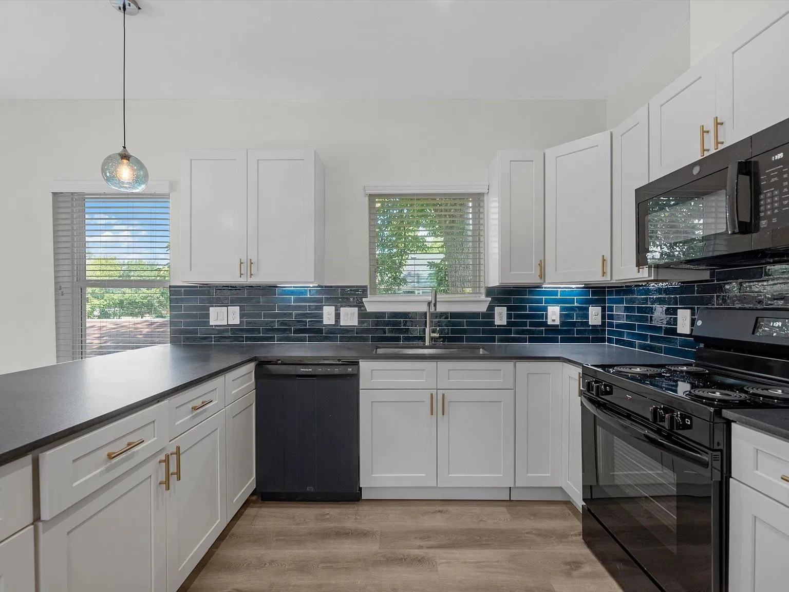 2 bed, 2.0 bath, $1,750 — Photo 4