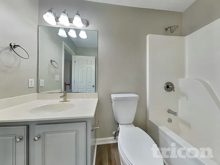 140 N Greenfield Cir — Photo 18