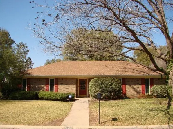 12 Chatham Ct, Midland, TX 79705