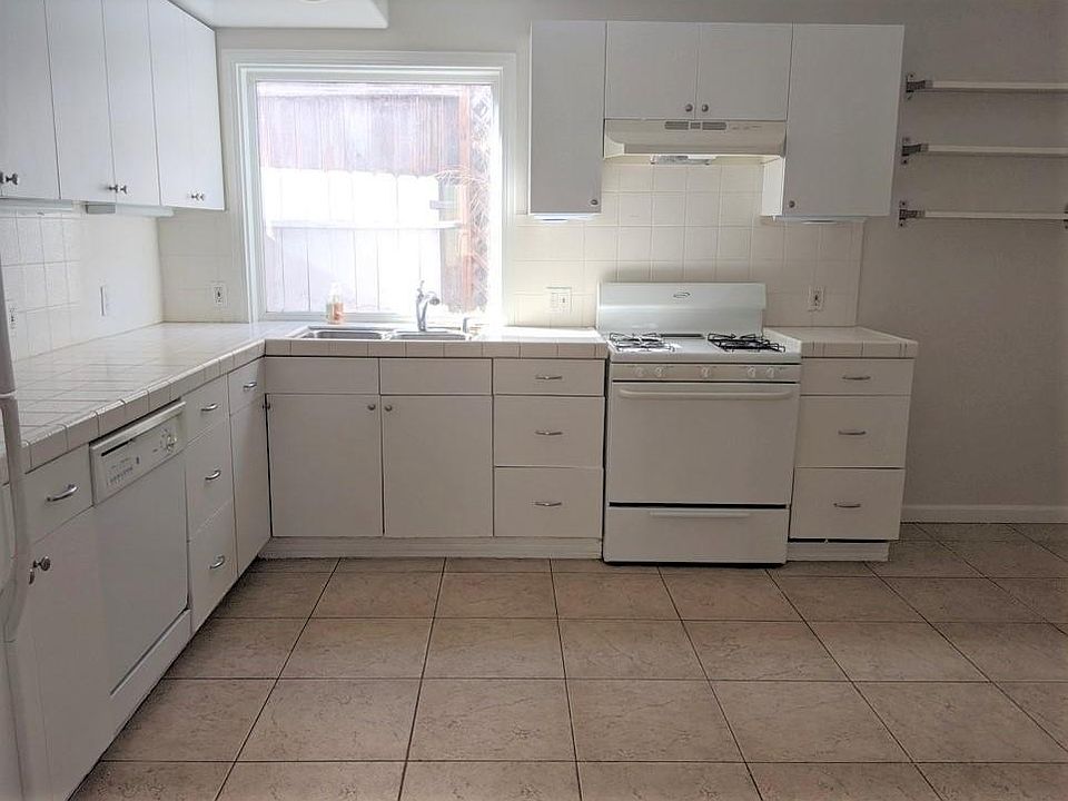 1st image of 2650 E St