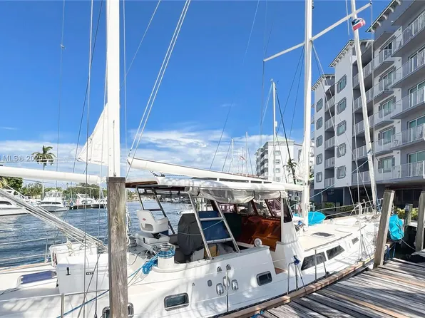 2475 NW 16th Street Rd APT 518, Miami, FL 33125